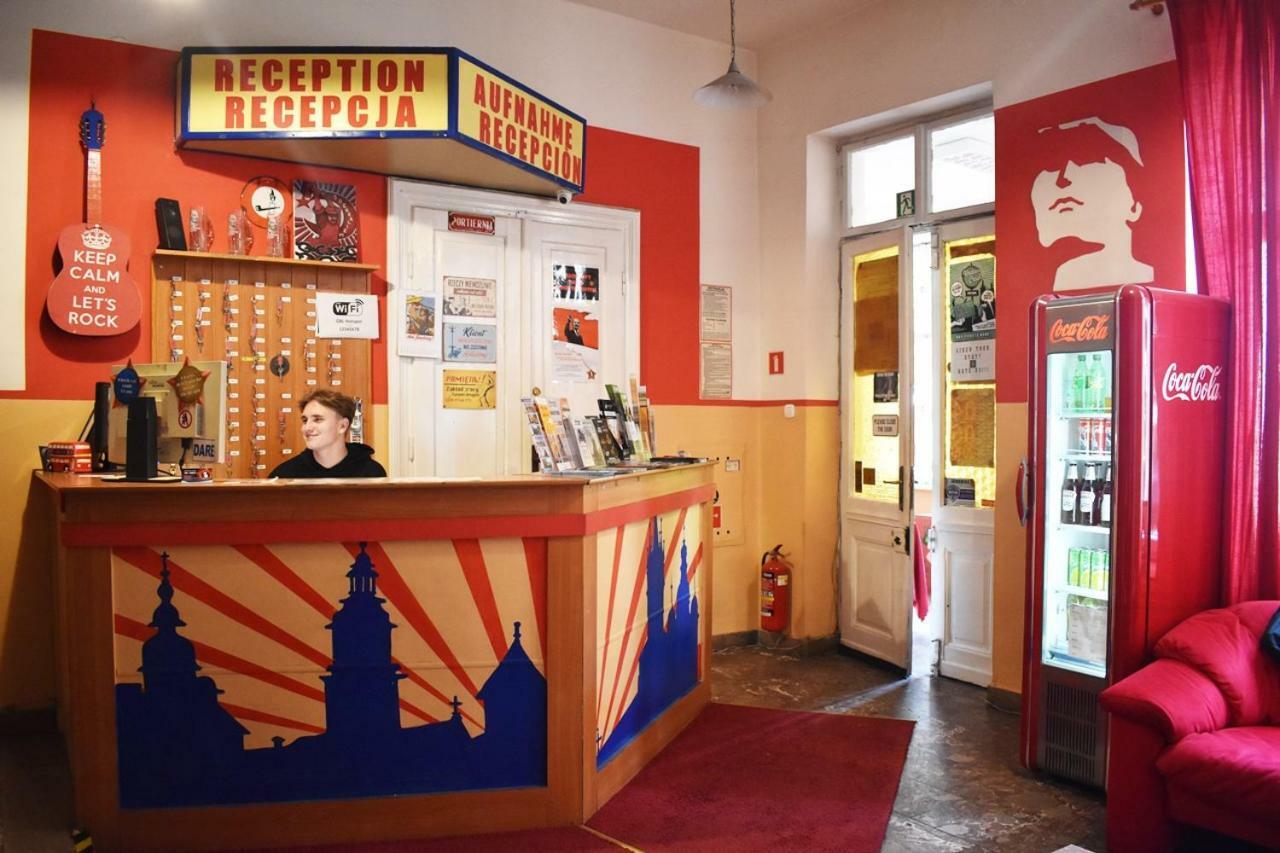 Good Bye Lenin Pub & Garden Hostel Krasków Dış mekan fotoğraf